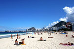 Der halbmondförmige, 4 Kilometer lange Strand von Copacabana gehört zu den bek