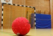 sporthalle-ball_AdobeStock-45166641_1200x680.jpg