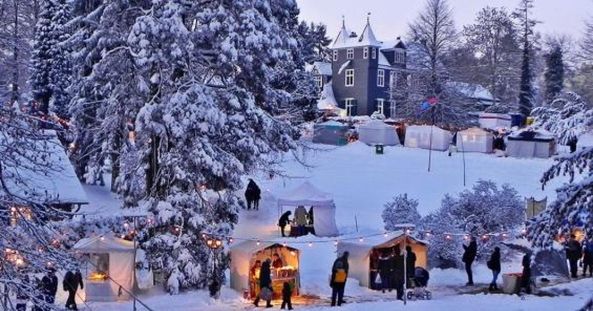 Weihnachtsmarkt auf Schloss Merode koeln.de