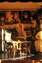 Satchmo grüßt von der Wand der Ubierschänke. (Foto: Thilo Schmülgen)