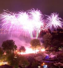 Ein Highlight gleich zu Beginn: Das traditionelle Eröffnungsfeuerwerk am Kölner Tanzbrunnen (Foto: KölnKongress) Ein Highlight gleich zu Beginn: Das traditionelle Eröffnungsfeuerwerk am Kölner Tanzbrunnen (Foto: KölnKongress)