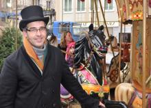 Karussellbetreiber in der 4. Generation Toni Schleifer ist Eigentümer des über 130 Jahre alten Karussells auf dem Altermarkt (Foto: Christian Rentrop) Karussellbetreiber in der 4. Generation Toni Schleifer ist Eigentümer des über 130 Jahre alten Karussells auf dem Altermarkt (Foto: Christian Rentrop)
