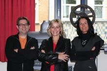 Die Shnit-Jury 2010: Schauspielerin Simone Ritscher („Verbotene Liebe“, ARD), Regisseurin Kerstin Krause und Dirk Werner vom Kölner Filmhaus. (v.r.) Die Shnit-Jury 2010: Schauspielerin Simone Ritscher („Verbotene Liebe“, ARD), Regisseurin Kerstin Krause und Dirk Werner vom Kölner Filmhaus. (v.r.)