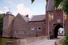 Burg Heimerzheim: Eine Wasserburganlage aus dem 13. Jhd. (Foto: Norbert Schmidt)