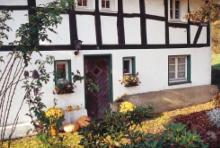 Fachwerkhaus in Durhaus: Hofstatt mitten im bergischen Land. (Foto: Michael Bengel)