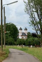 St. Amandus in Rheinkassel: Eine spätromanische Kirche. (Foto: Steffi Machnik)