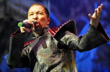 DJ Bobo auf der letzten Tour "Vampires Alive" Oppulente Bühnenshows, musikalische Evolution (Bild: ddp) DJ Bobo auf der letzten Tour "Vampires Alive" Oppulente Bühnenshows, musikalische Evolution (Bild: ddp)