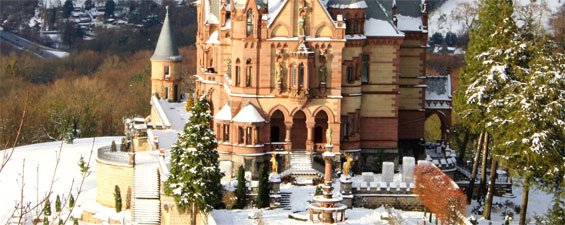 Köln Innenstadt öffnungszeiten Weihnachten 2022 Weihnachtsmarkt auf Schloss Drachenburg koeln.de