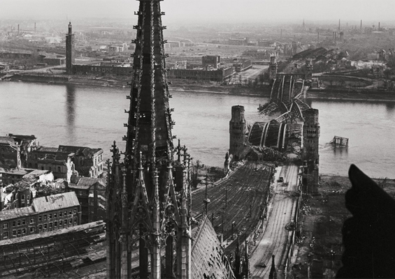 Neuer Fotoband zeigt das zerstörte Köln 1945 | koeln.de