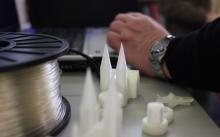 Der MakerBot erstellt 3D-Modelle aus kompostierbarem Kunststoff (Foto: Christian Rentrop