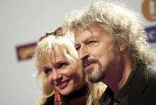 Wolfgang Niedecken und seine Frau Tina bei der Verleihung des Musikpreises Echo am 22. März 2012 in Berlin. (Foto: dapd) Wolfgang Niedecken und seine Frau Tina bei der Verleihung des Musikpreises Echo am 22. März 2012 in Berlin. (Foto: dapd)