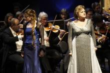 "Norma" in Köln mit Edita Gruberova (r.) und Regina Richter Foto: Paul Leclaire