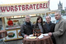 Kommissarduos im Doppelpack am Rhein: Max Ballauf (Klaus J. Behrendt), Eva Saalfeld (Simone Thomalla), Andreas Keppler (Martin Wuttke) und Freddy Schenk (Dietmar Bär) (v.l.n.r.). (Foto: Helmut Löwe) Kommissarduos im Doppelpack am Rhein: Max Ballauf (Klaus J. Behrendt), Eva Saalfeld (Simone Thomalla), Andreas Keppler (Martin Wuttke) und Freddy Schenk (Dietmar Bär) (v.l.n.r.). (Foto: Helmut Löwe)