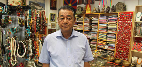 Kölner Tibet Shop hilft auch Landsleuten | Kölner Tibet Shop hilft auch Landsleuten |
