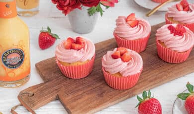 Erdbeer-Cupcakes mit Frosting