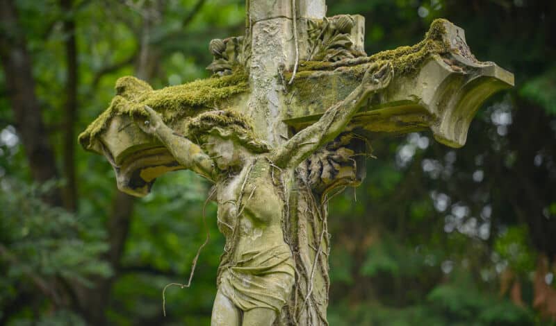 Kruzifix auf dem Melatenfriedhof