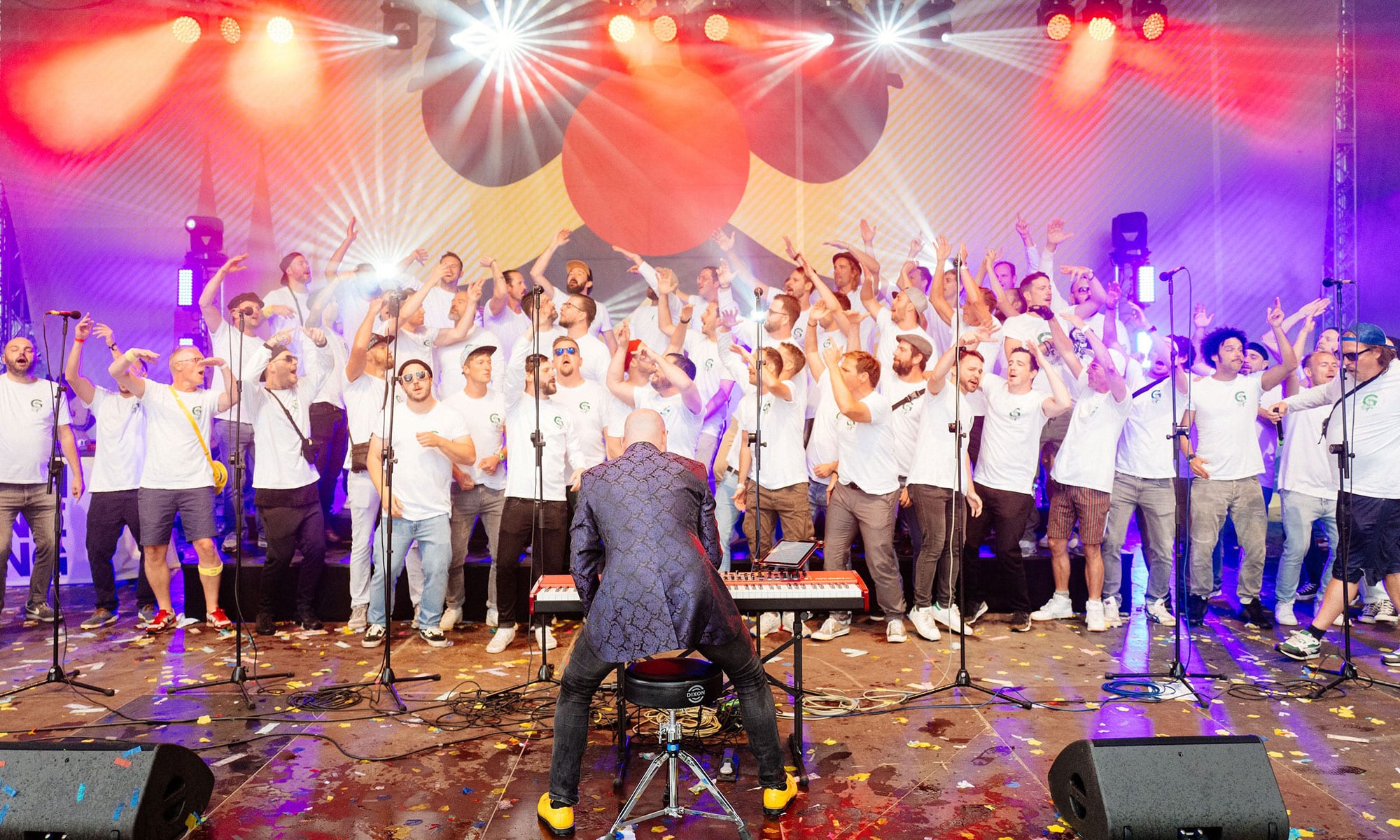 Der Chor Grüngürtelrosen bei einem Live-Auftritt