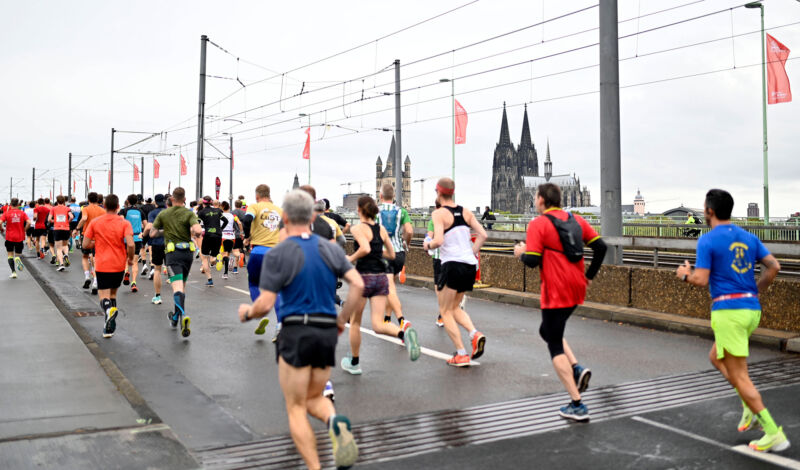 Läufer beim Köln-Mararthon