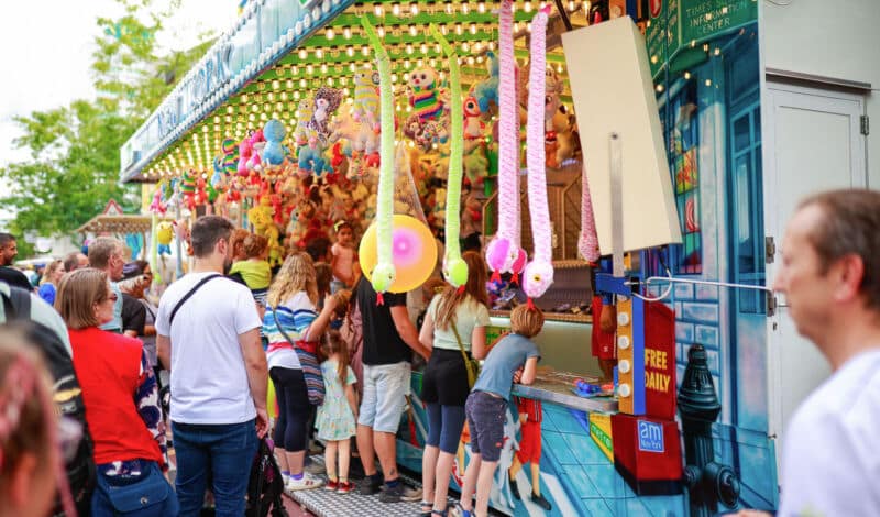 Veraufsstand bei einem Straßenfest