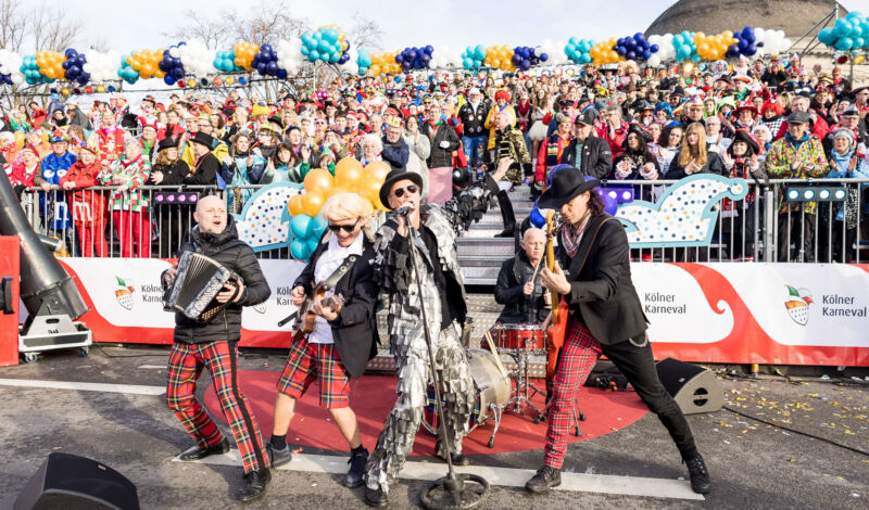 Rosenmontagszug Köln 2023