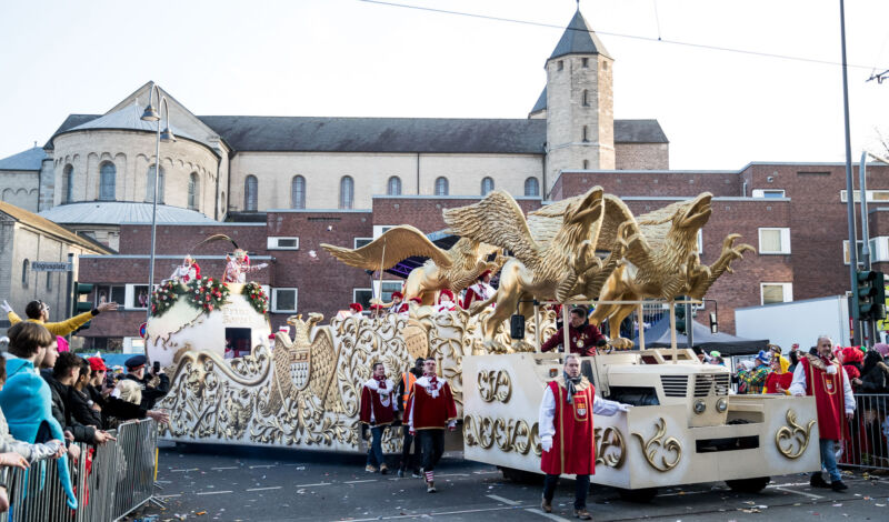 Rosenmontagszug Köln 2023