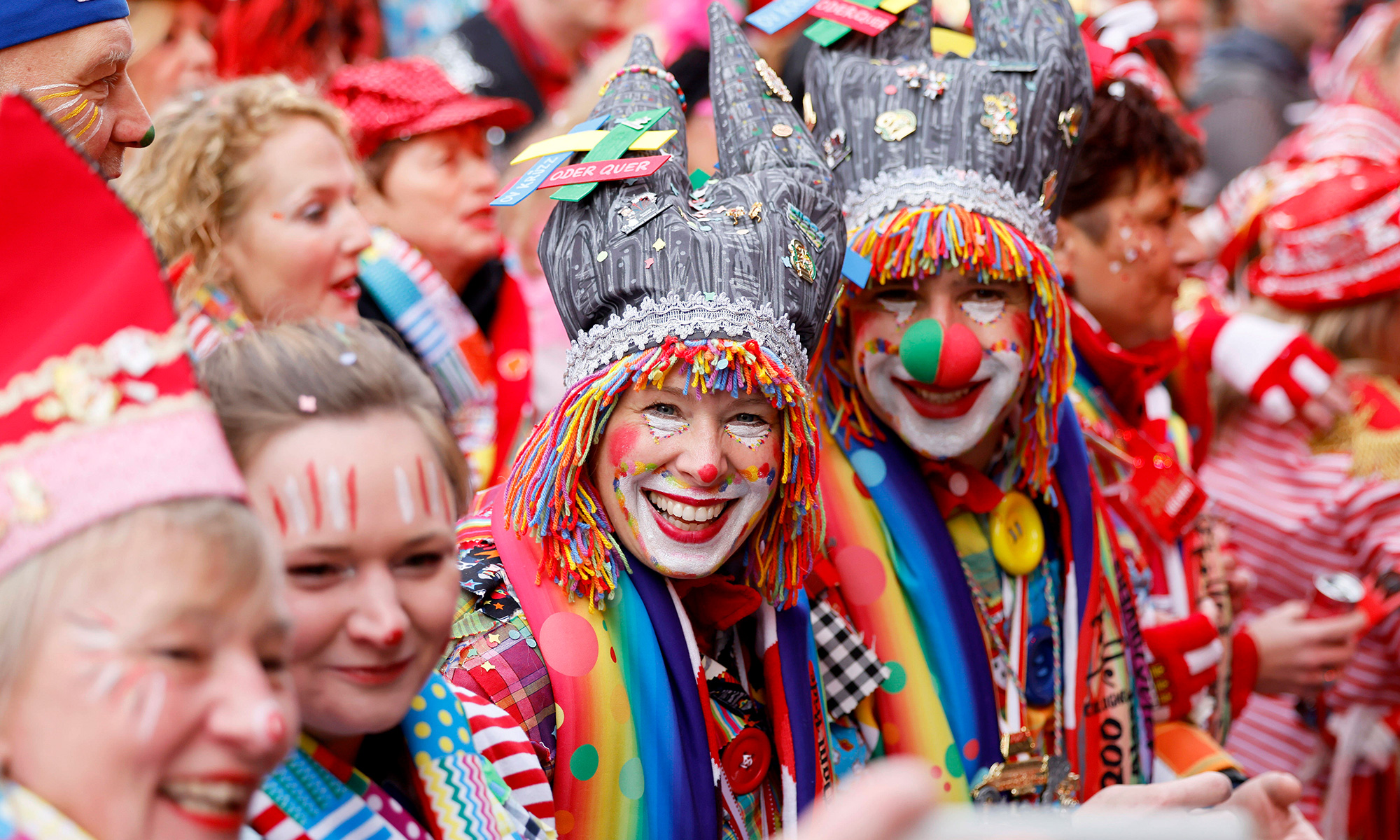 Eröffnung des Straßenkarnevals auf dem Alter Markt an Weiberfastnacht