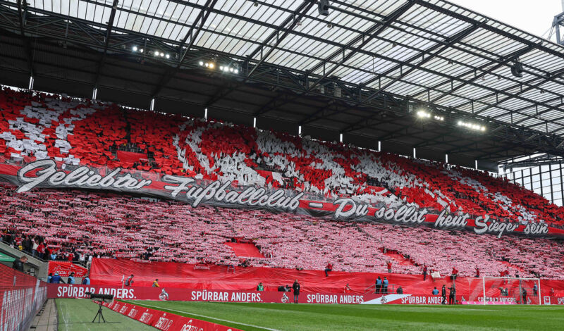 Choreographie von Fans des 1. FC Köln
