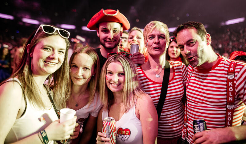 Jecke bei "Elfter im Elften" in der Lanxess-Arena