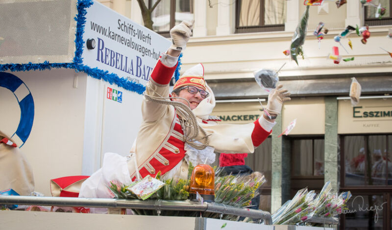 Teilnehmer beim Karnevalsumzug Nippes