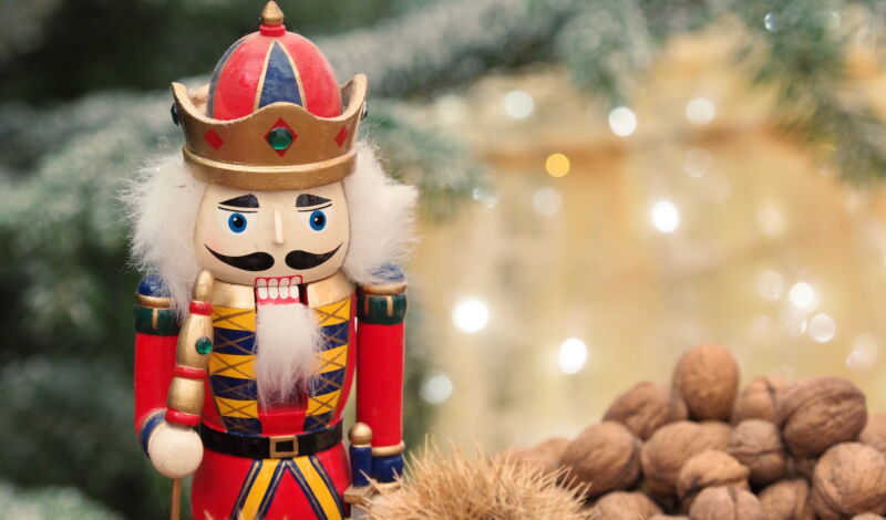Weihnachtliche Deko mit Nussknacker