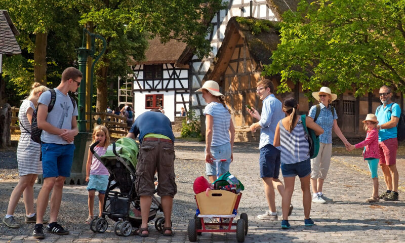 Familie im Freilichtmuseum Kommern