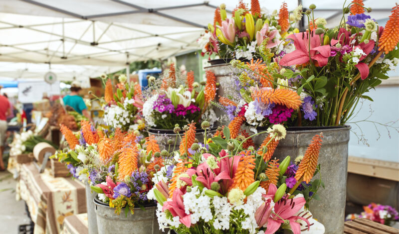 Blumensträuße auf einem Markt