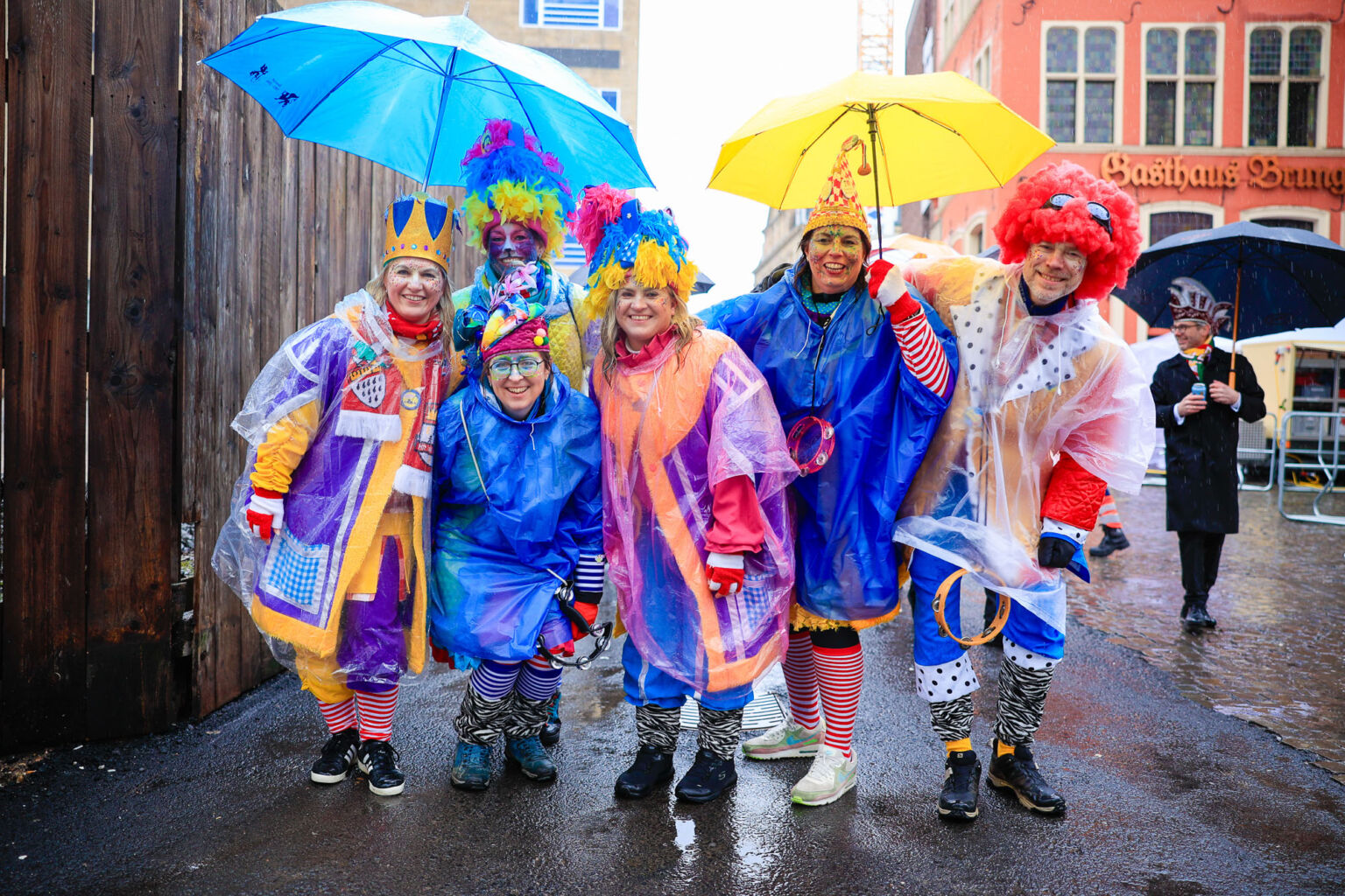 Weiberfastnacht 2026 in Köln: Alle Infos!