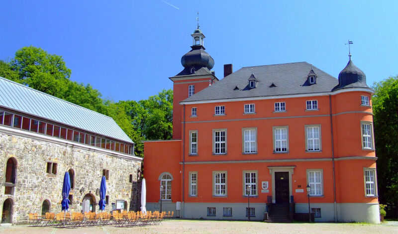 Innenhof der Burg Wissem in Troisdorf
