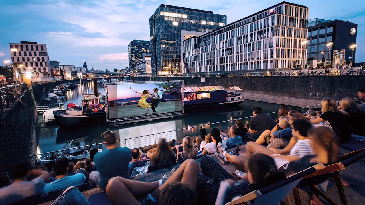 Sommer Kino Köln im Rheinauhafen