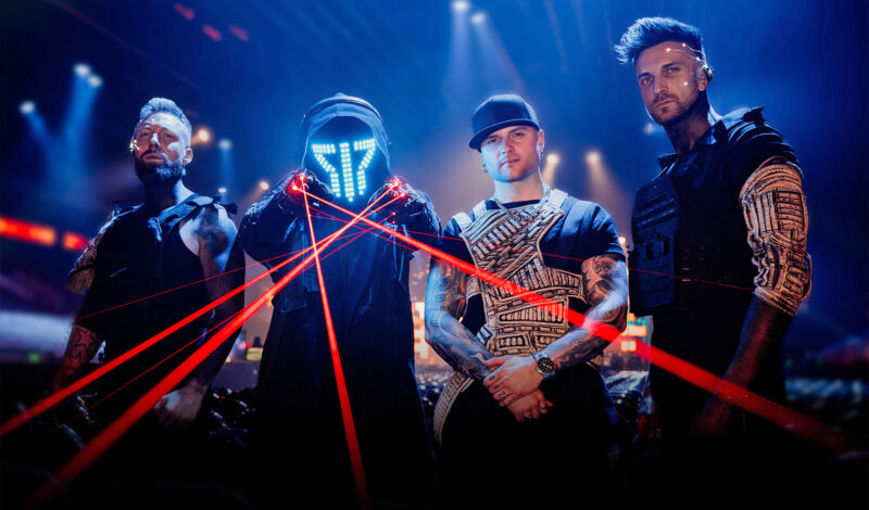 Die vier Musiker der schwedischen Rockband Smash into Pieces