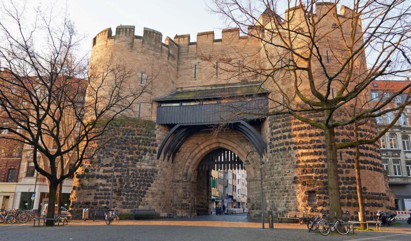 Die Eigelsteintorburg im Kölner Eigelsteinviertel im Stadtteil Altstadt-Nord