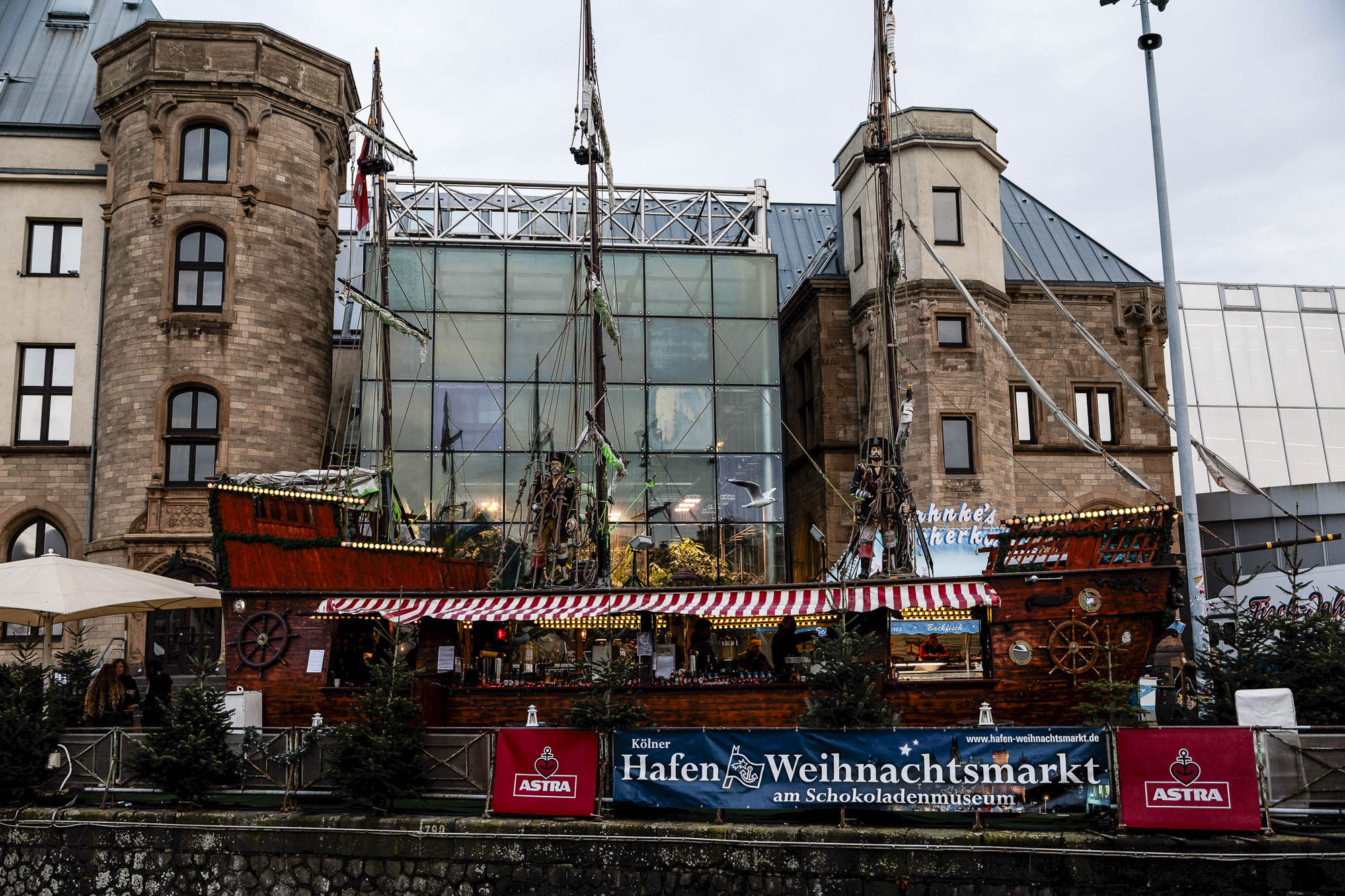 Hafenweihnachtsmarkt am Kölner Schokoladenmuseum