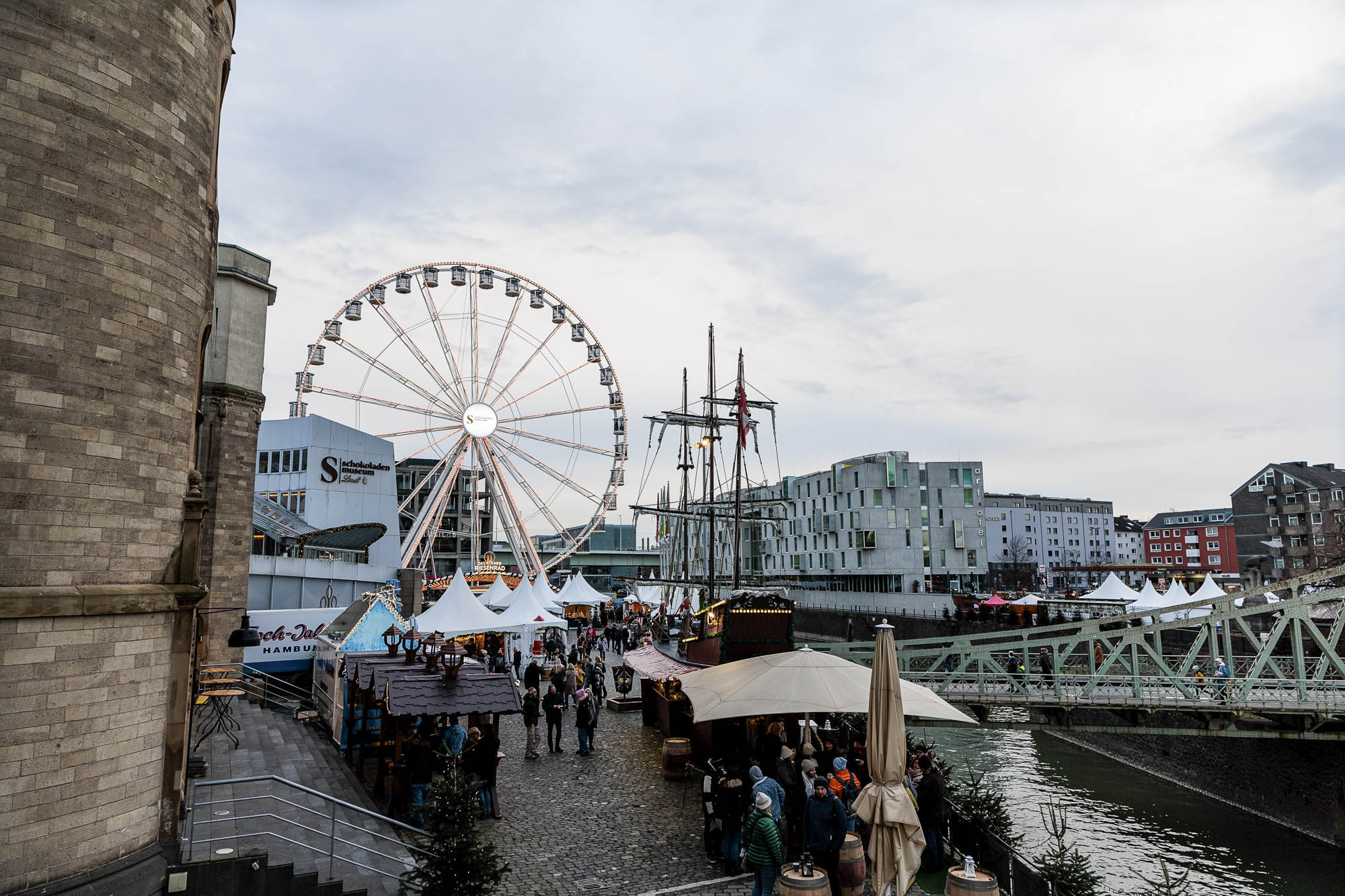 Hafenweihnachtsmarkt am Kölner Schokoladenmuseum