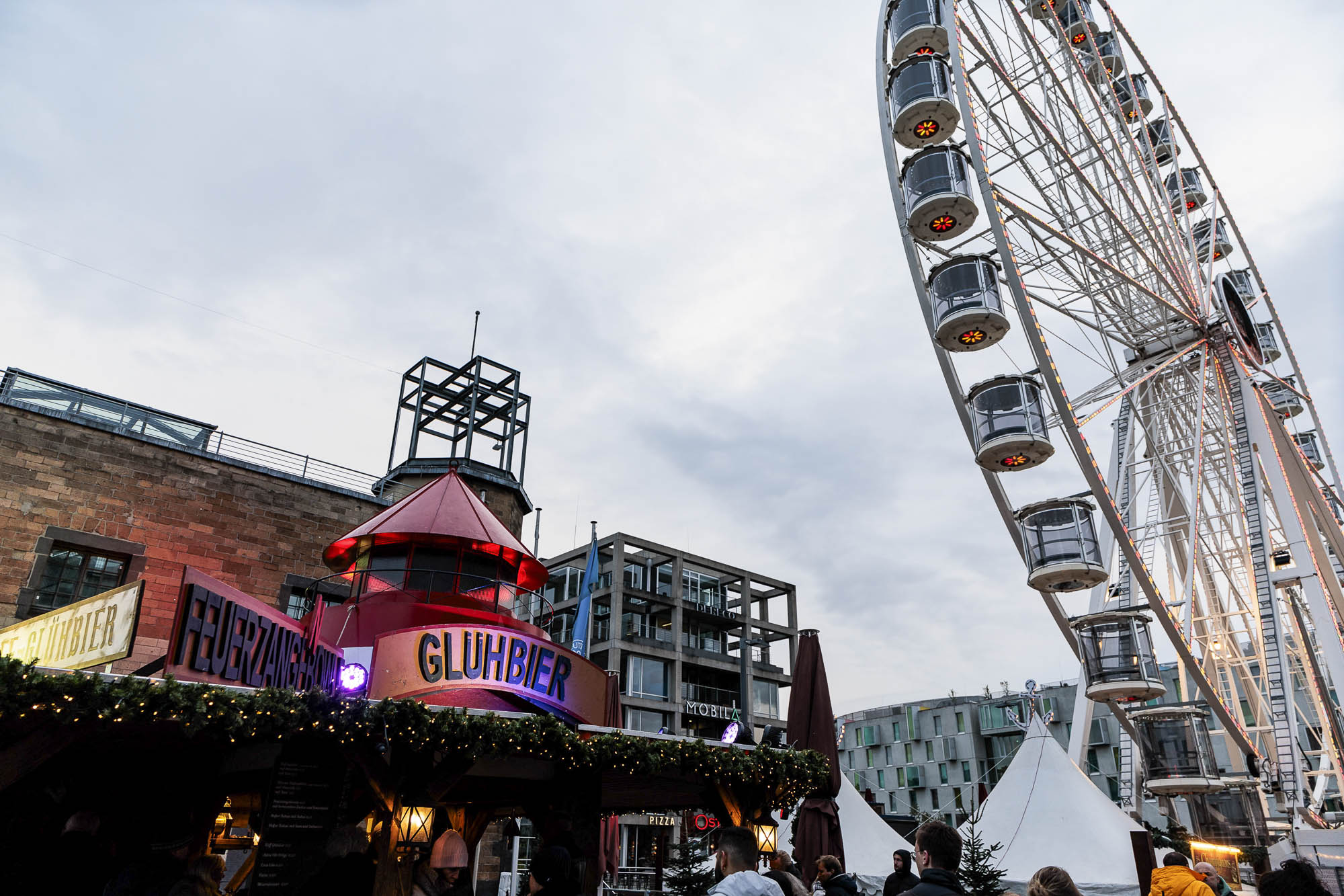 Hafenweihnachtsmarkt am Kölner Schokoladenmuseum