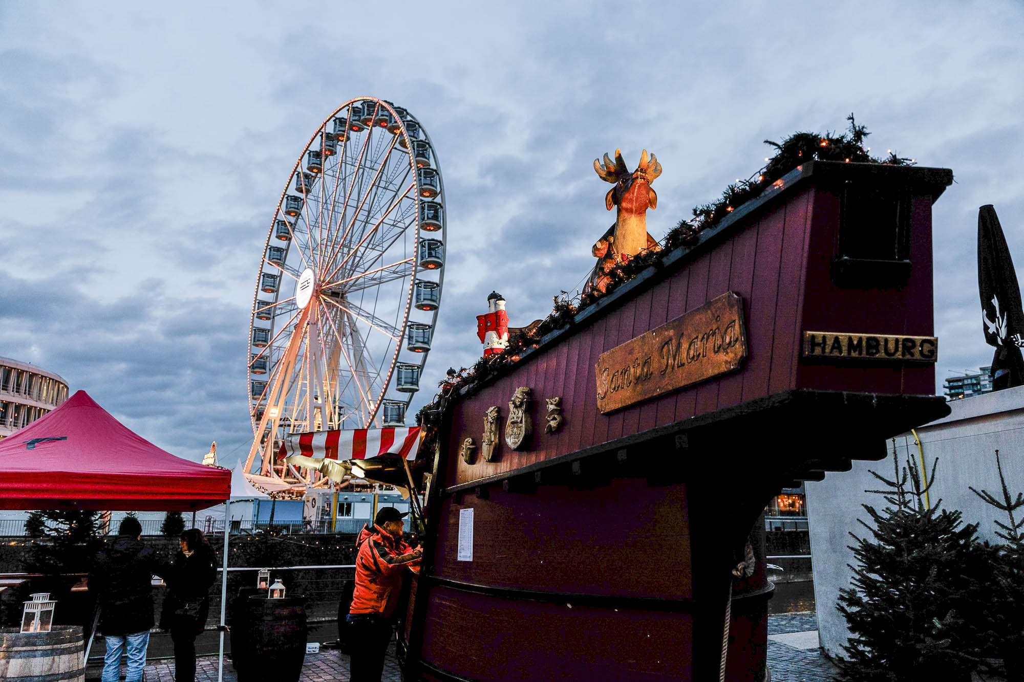 Hafenweihnachtsmarkt am Kölner Schokoladenmuseum