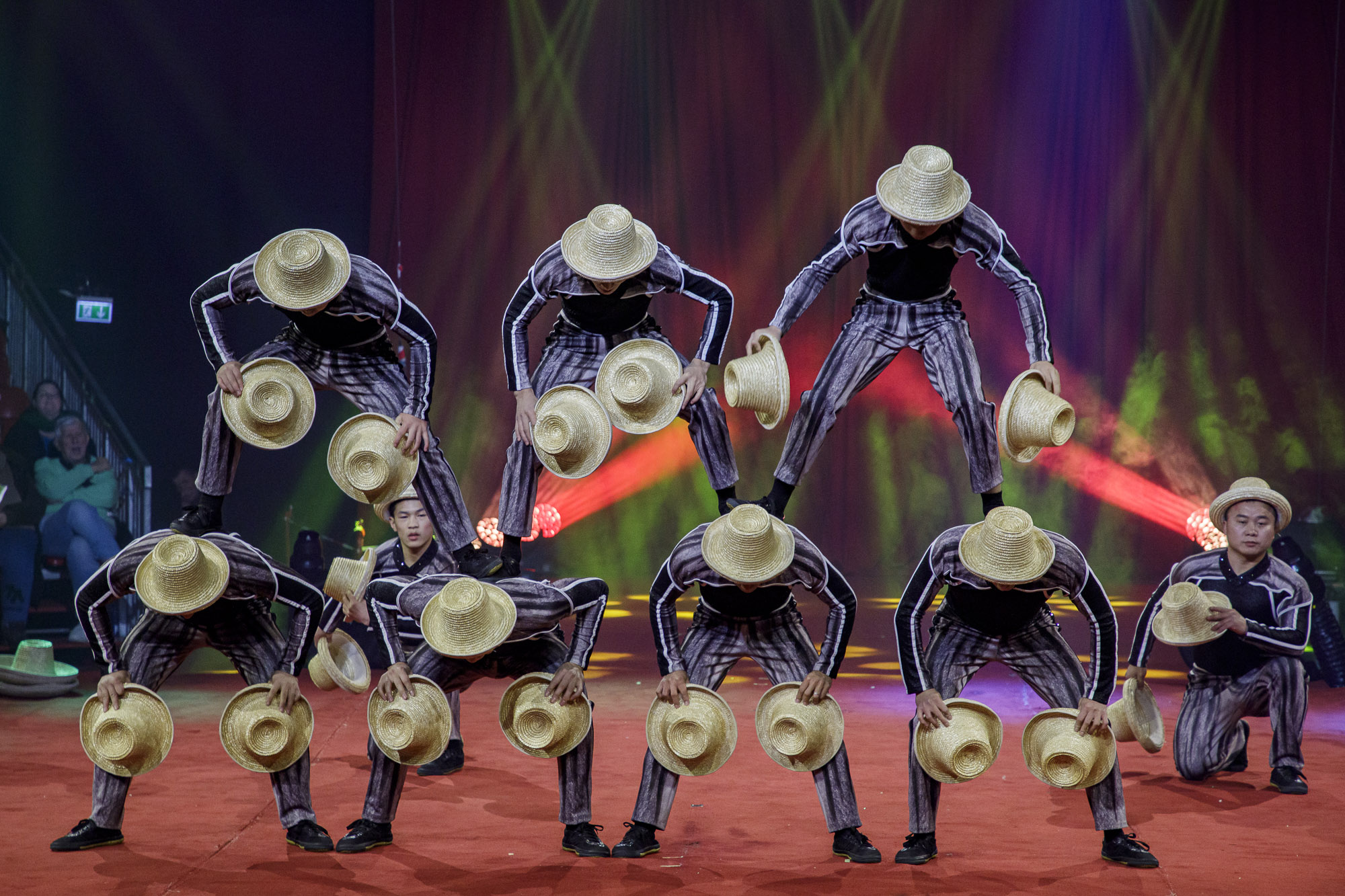 Akrobaten des Kölner Weihnachtscircus'