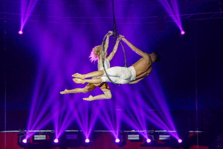 Akrobaten des Kölner Weihnachtscircus'