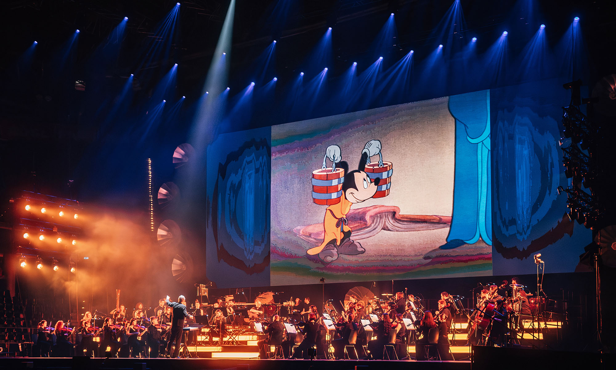 Szene aus der Show "Follow Your Dreams" der Reihe Disney in Concert