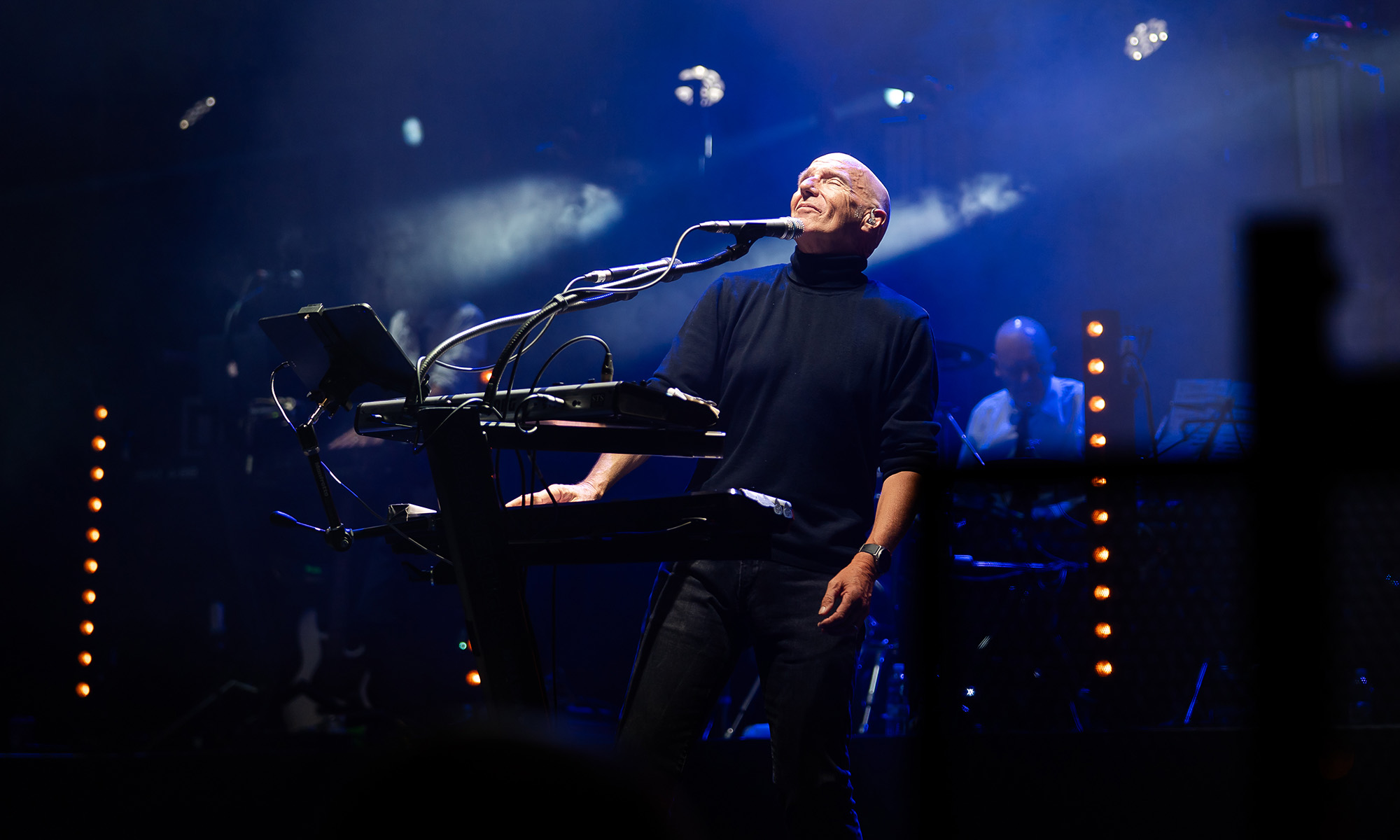 Der Musiker Midge Ure tritt in der Night of the Proms auf.