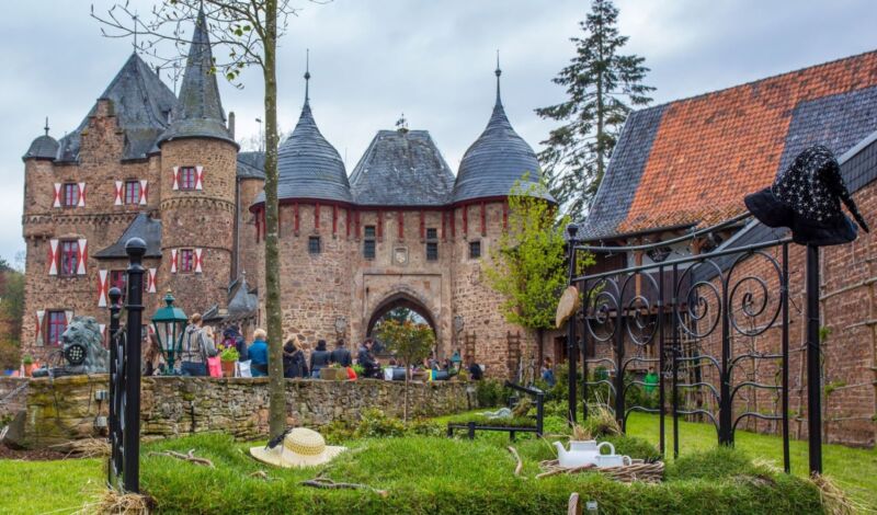 Hexenmarkt auf Burg Satzvey