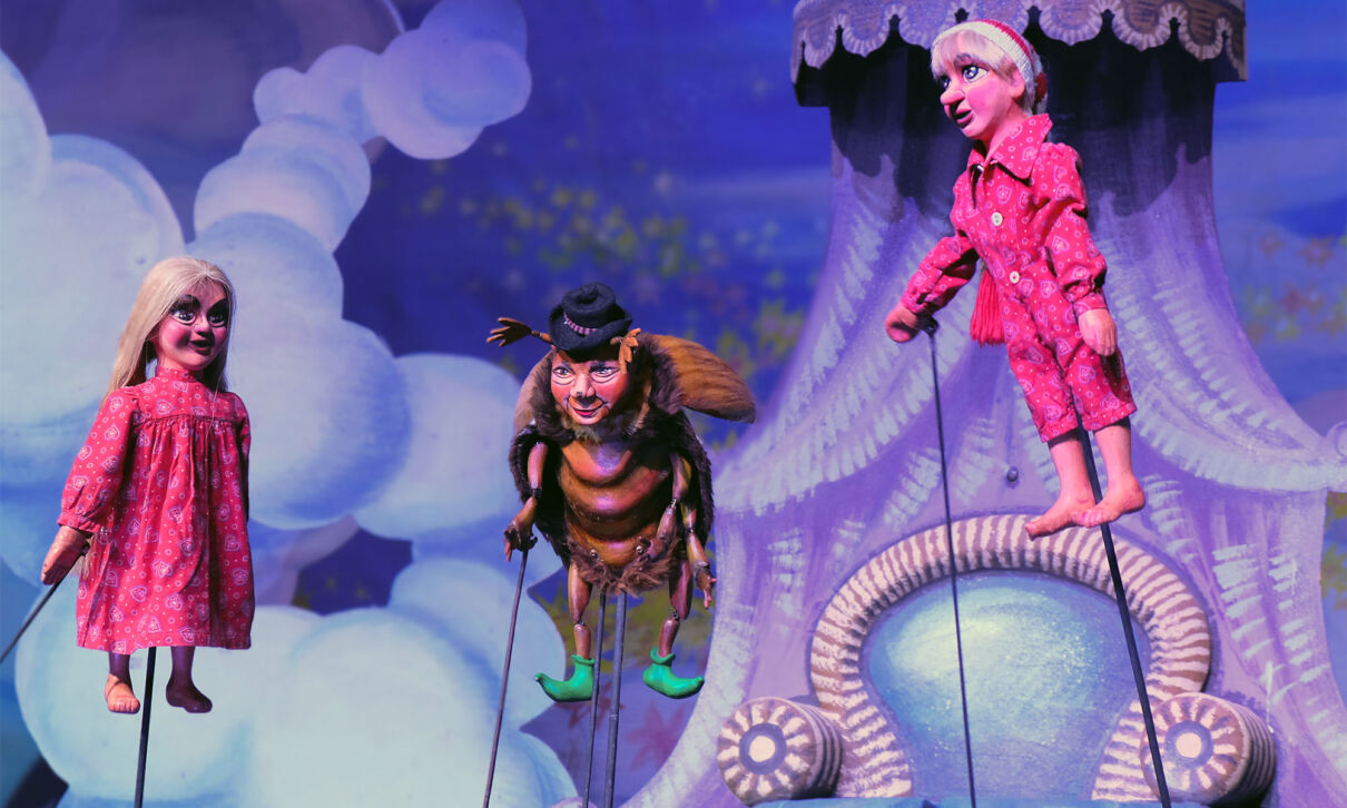 Figuren aus der Aufführung "En Fahrt nom Mond" des Hänneschen-Theaters