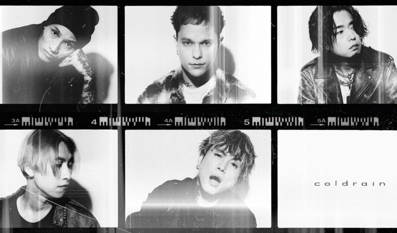 Die Musiker der japanischen Band Coldrain wie auf einem Negativ eines Kleinbildfotoabzugs.