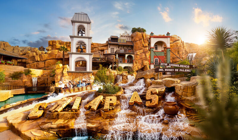 Das Foto zeigt eine Wasserbahn im Freizeitpark Phantasialand