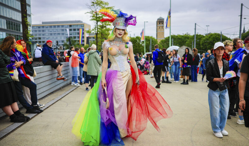 Die Kölner CSD-Parade 2025 in Bildern